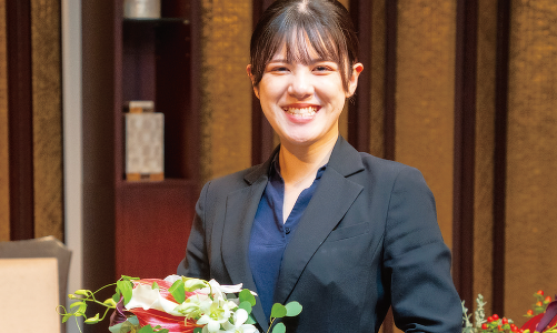 業界就職率100％