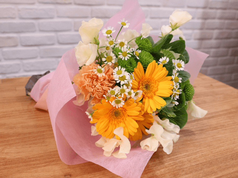 季節の花束アレンジメント
